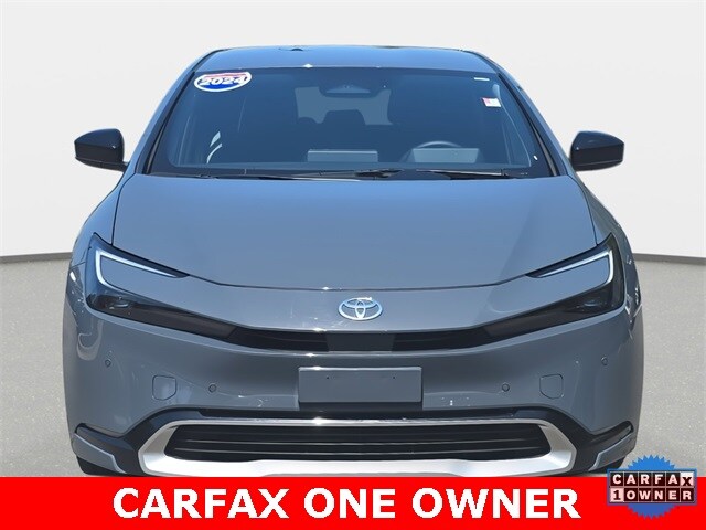 2024 Toyota Prius Prime XSE Premium photo 2