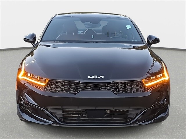 2023 Kia K5 GT-Line photo 2