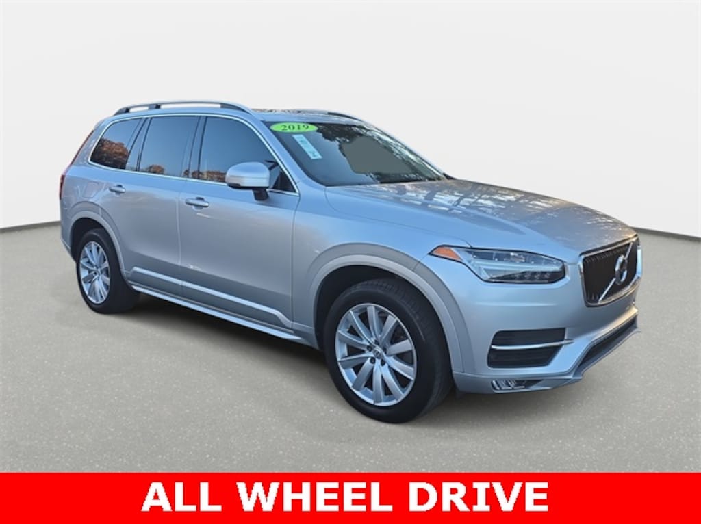 Used 2019 Volvo XC90 T6 Momentum SUV