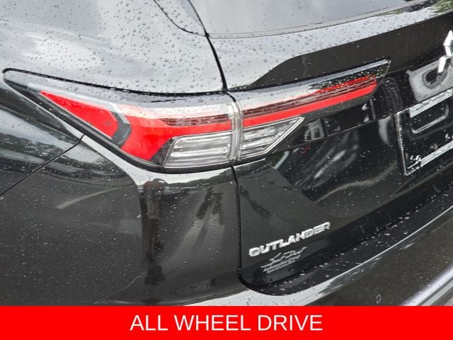 2025 Mitsubishi Outlander SEL Platinum Edition - Photo 40