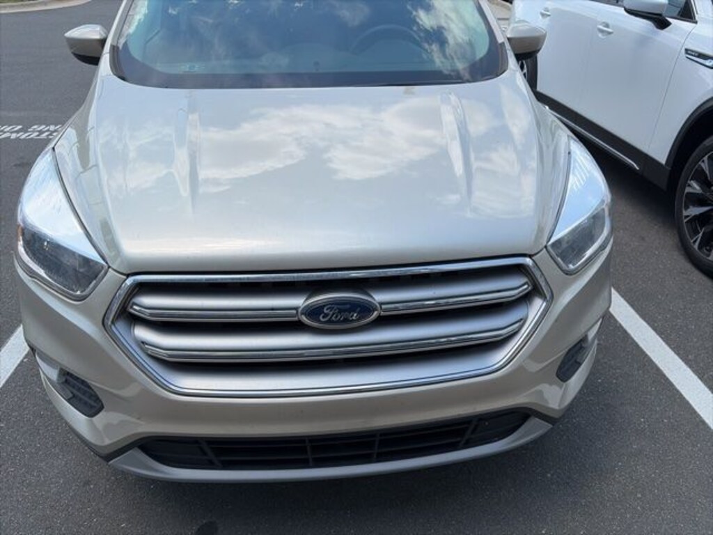 Used 2017 Ford Escape SE SUV