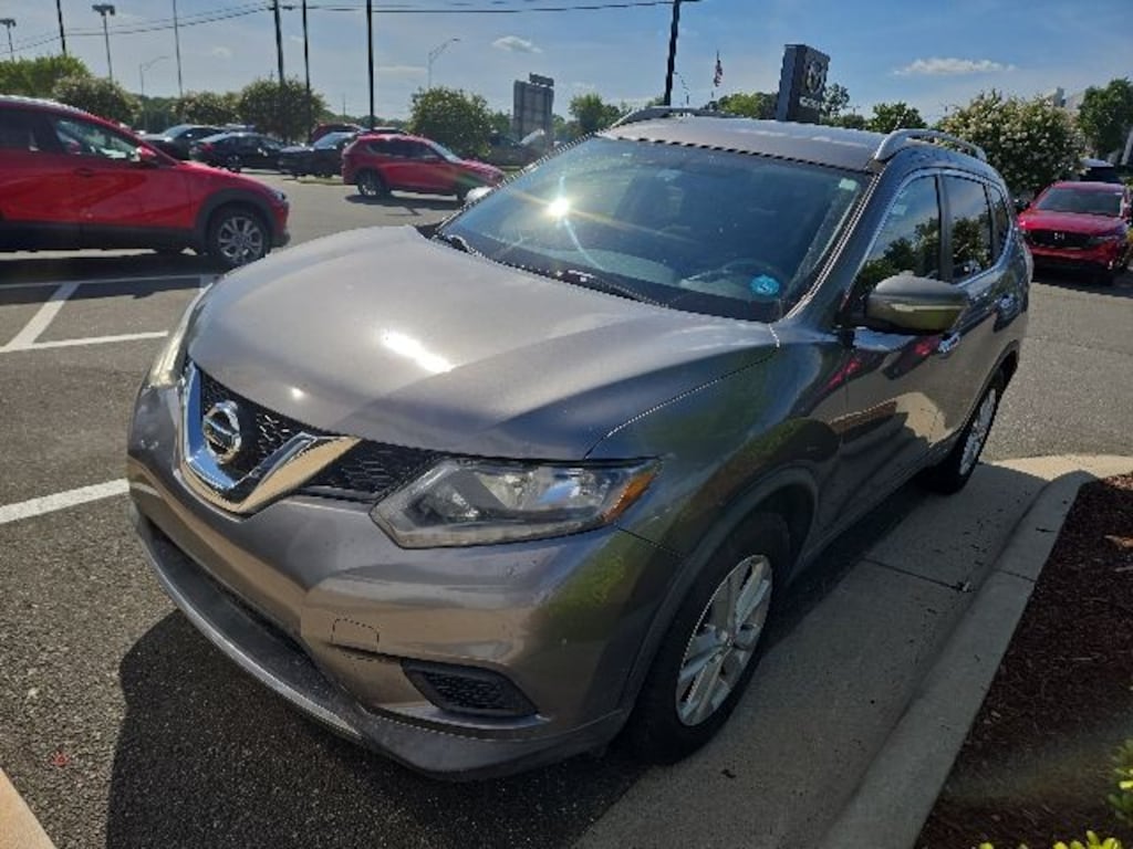Used 2015 Nissan Rogue SV SUV