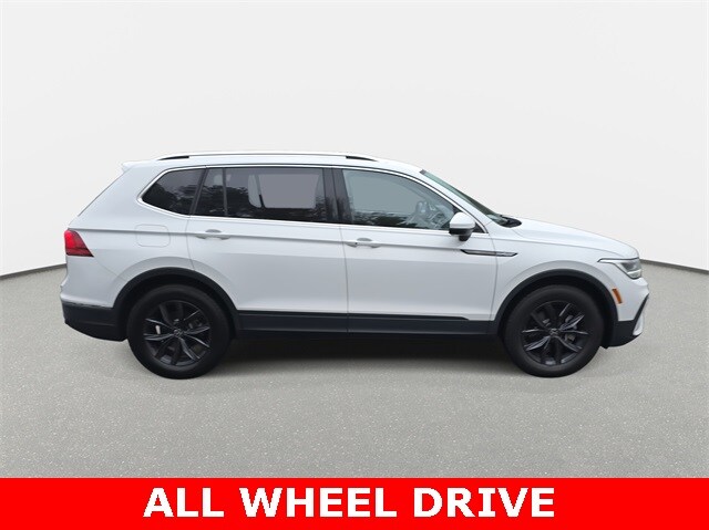 2024 Volkswagen Tiguan SE Wolfsburg Edition photo 3