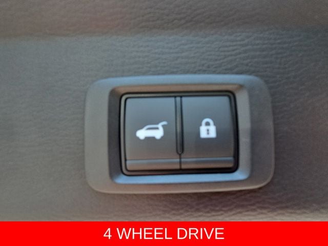 2025 Mitsubishi Outlander Plug-in Hybrid SEL - Photo 14