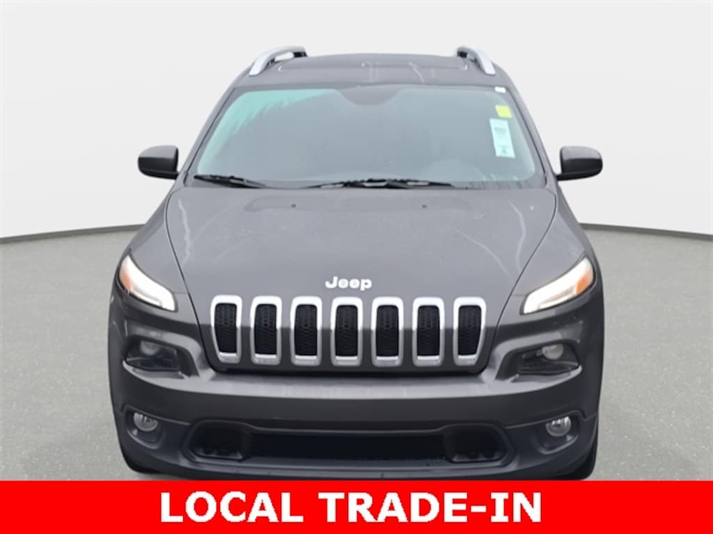 Used 2017 Jeep Cherokee Latitude FWD SUV