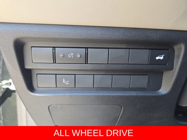 2025 Mitsubishi Outlander SEL Platinum Edition - Photo 27