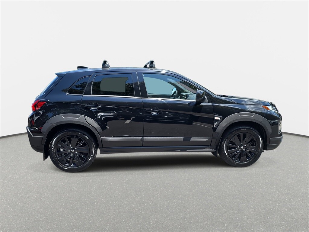 2025 Mitsubishi Outlander Sport SE photo 4
