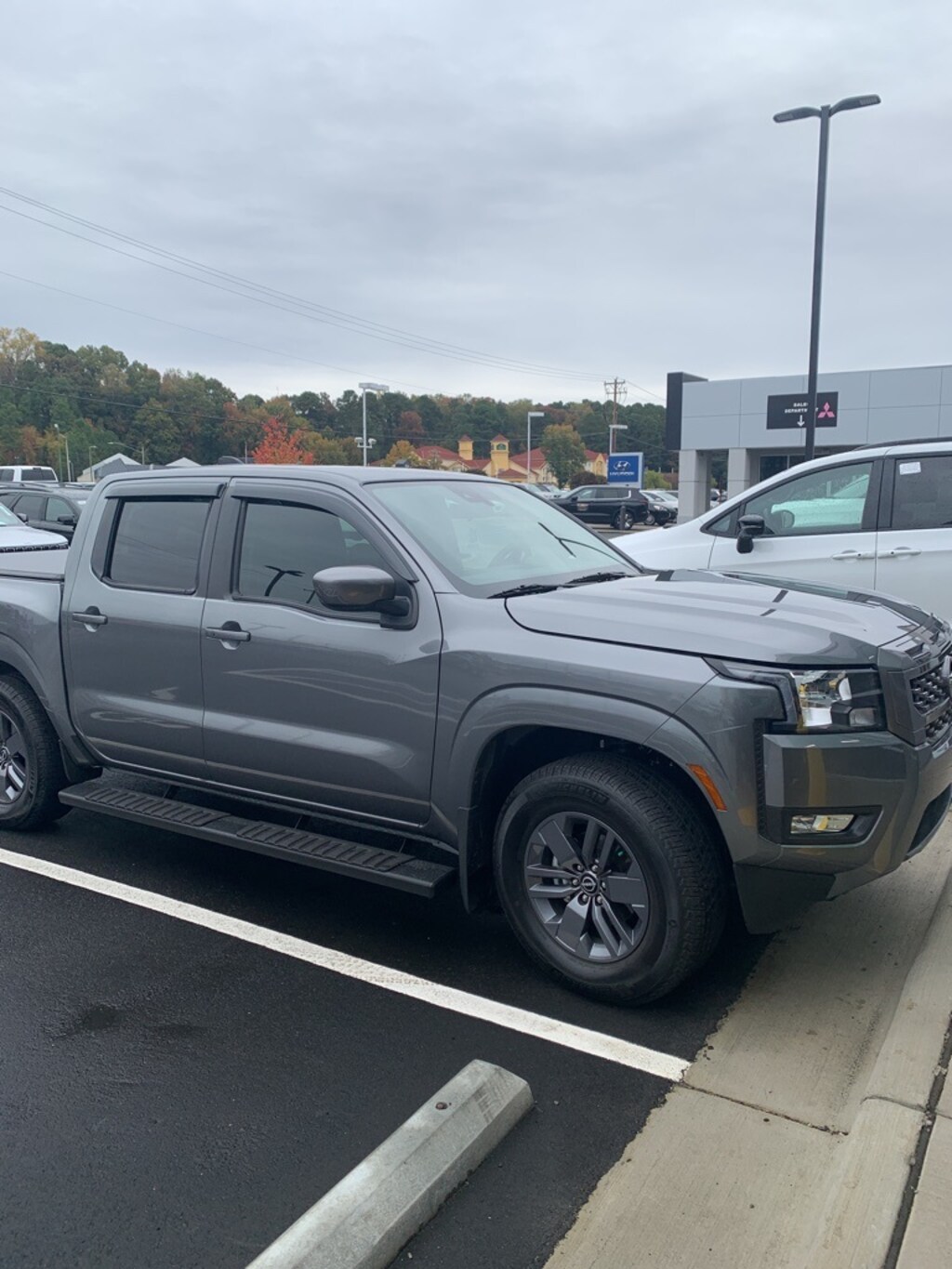 Used 2025 Nissan Frontier SV Truck Crew Cab