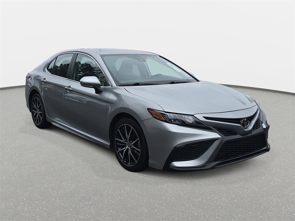 Used 2023 Toyota Camry SE Sedan