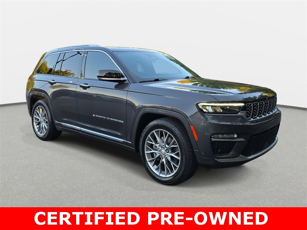2022 Jeep Grand Cherokee Summit photo 3
