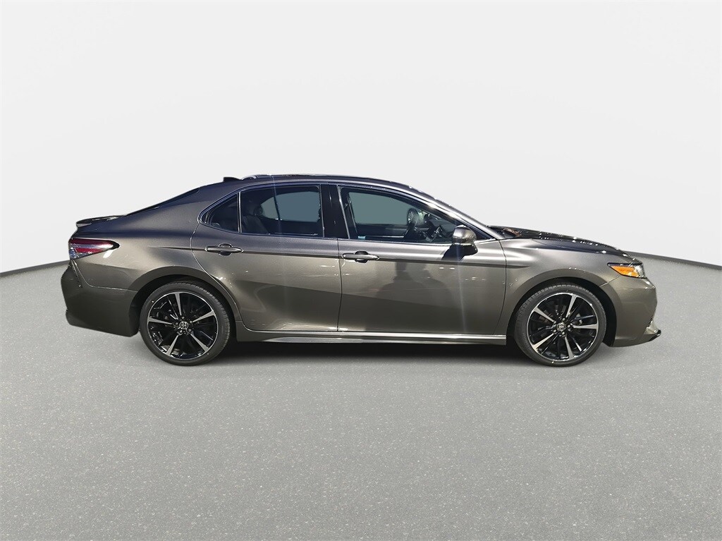 2020 Toyota Camry XSE photo 4