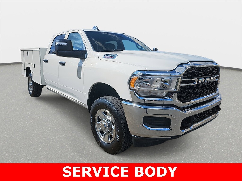 2024 Ram 2500 Tradesman photo 3