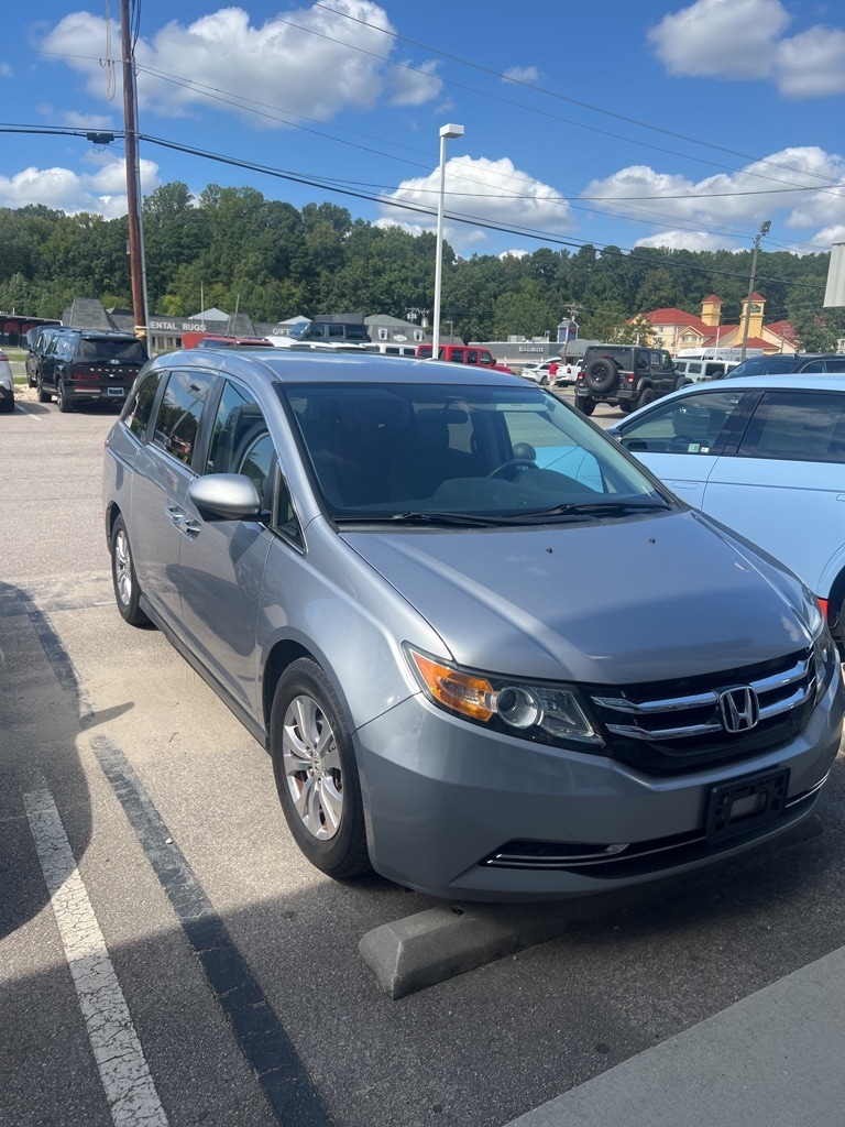 Used 2017 Honda Odyssey SE with VIN 5FNRL5H34HB008772 for sale in Durham, NC