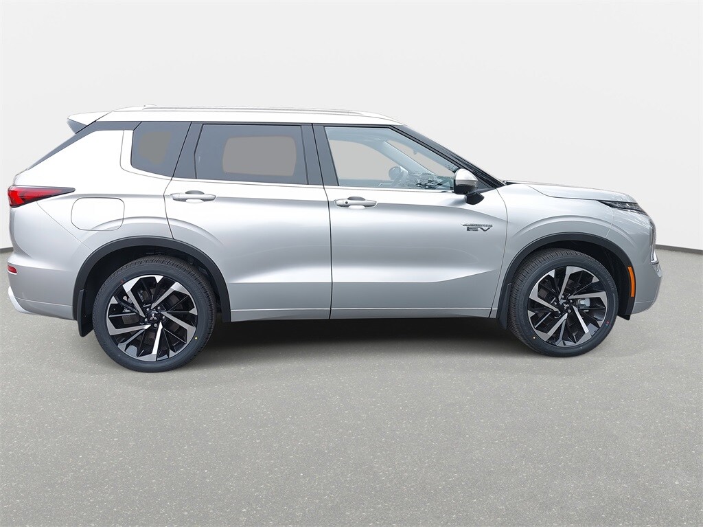 2024 Mitsubishi Outlander PHEV SEL photo 2