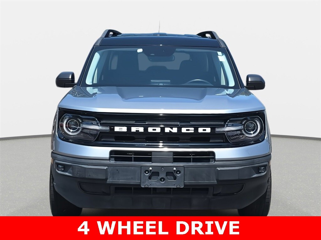 2021 Ford Bronco Sport Outer Banks photo 2