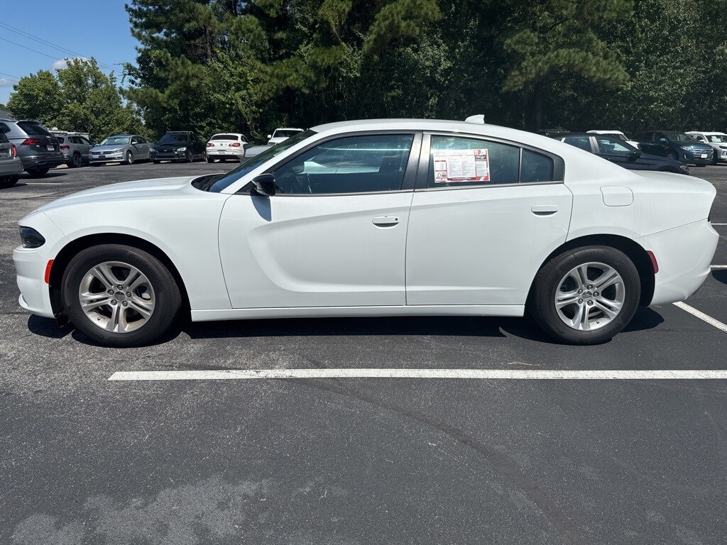 2023 Dodge Charger SXT photo 2