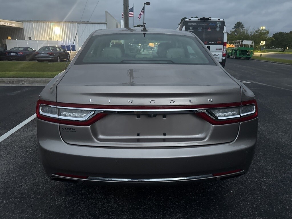 2018 Lincoln Continental Select photo 4