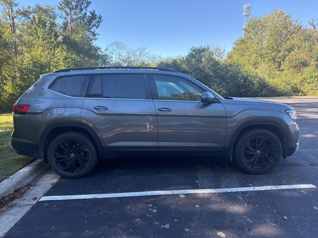 2022 Volkswagen Atlas SE Technology photo 3