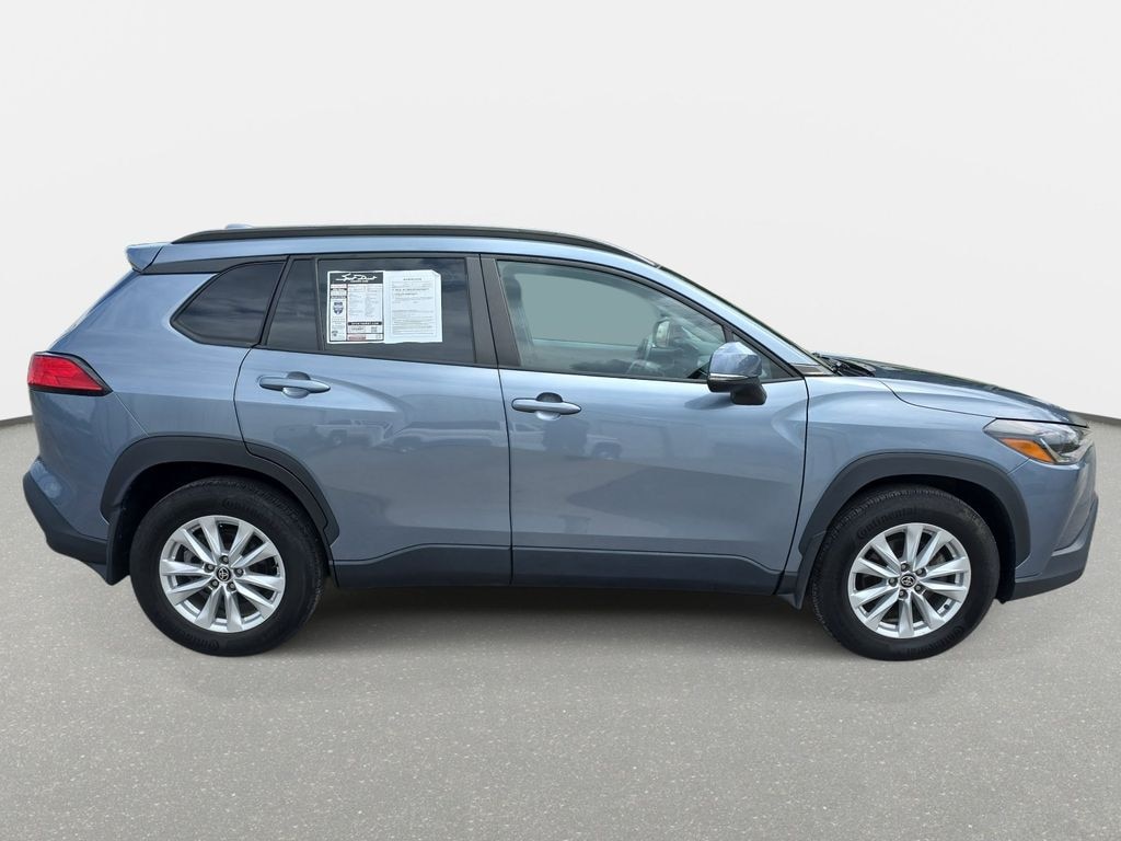 Used 2024 Toyota Corolla Cross LE SUV