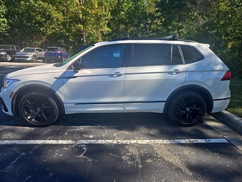 3VVCB7AX0RM100025