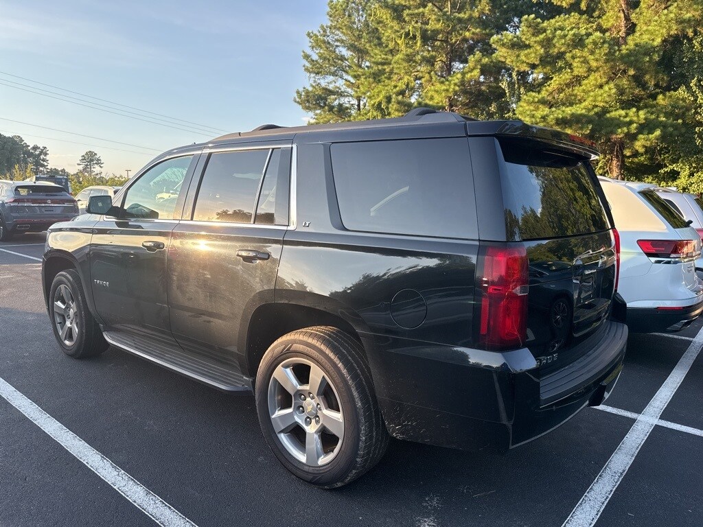 2018 Chevrolet Tahoe LT photo 2