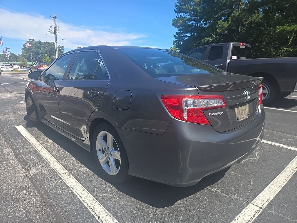 Used 2012 Toyota Camry SE Sedan
