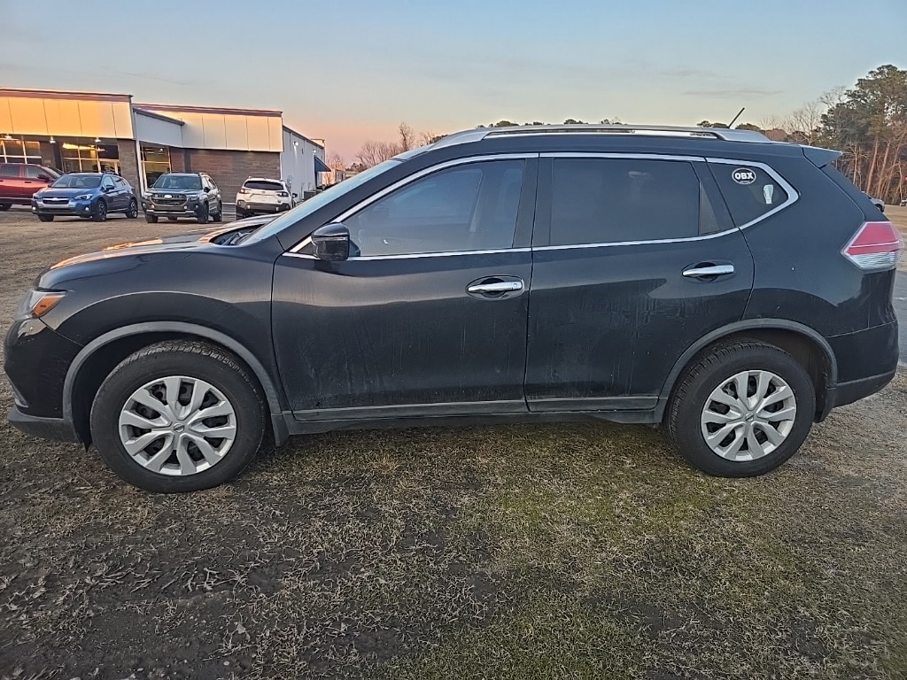 Used 2016 Nissan Rogue S with VIN JN8AT2MT3GW023330 for sale in Jacksonville, NC