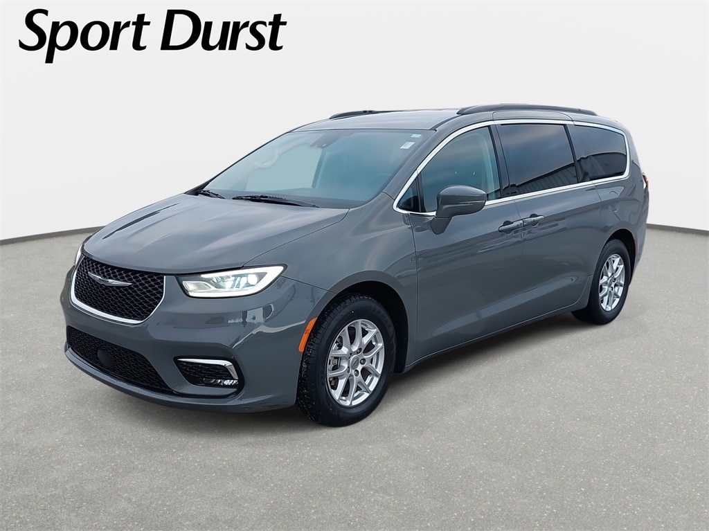 2022 Chrysler Pacifica Touring L's photo