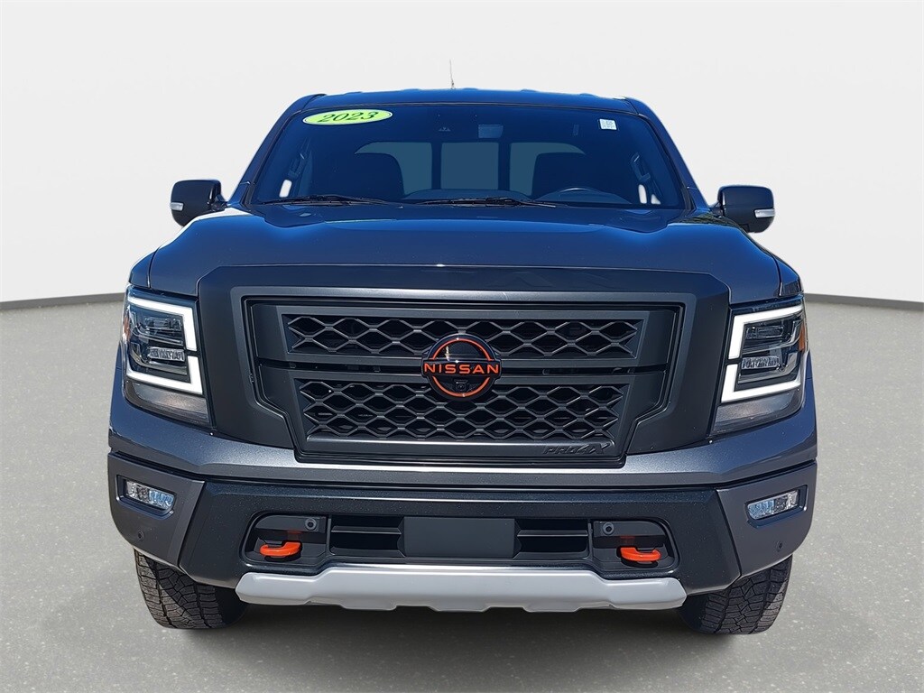 2023 Nissan Titan PRO-4X photo 2