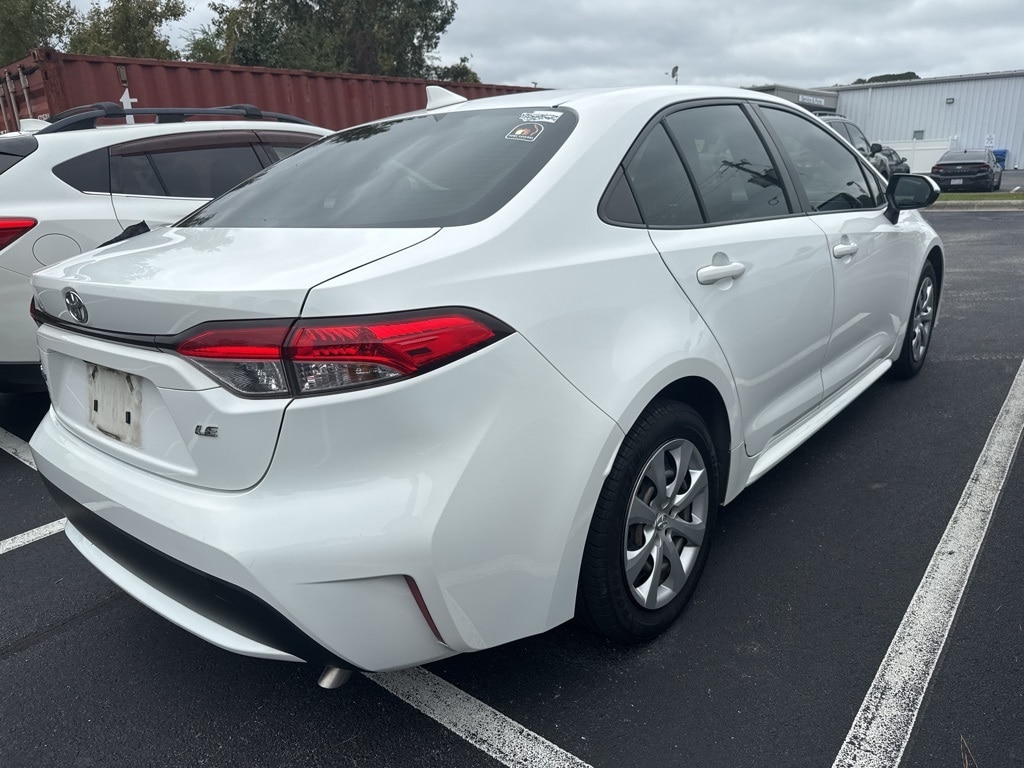 Used 2022 Toyota Corolla LE with VIN JTDEPMAE8N3014592 for sale in Northfield, Minnesota