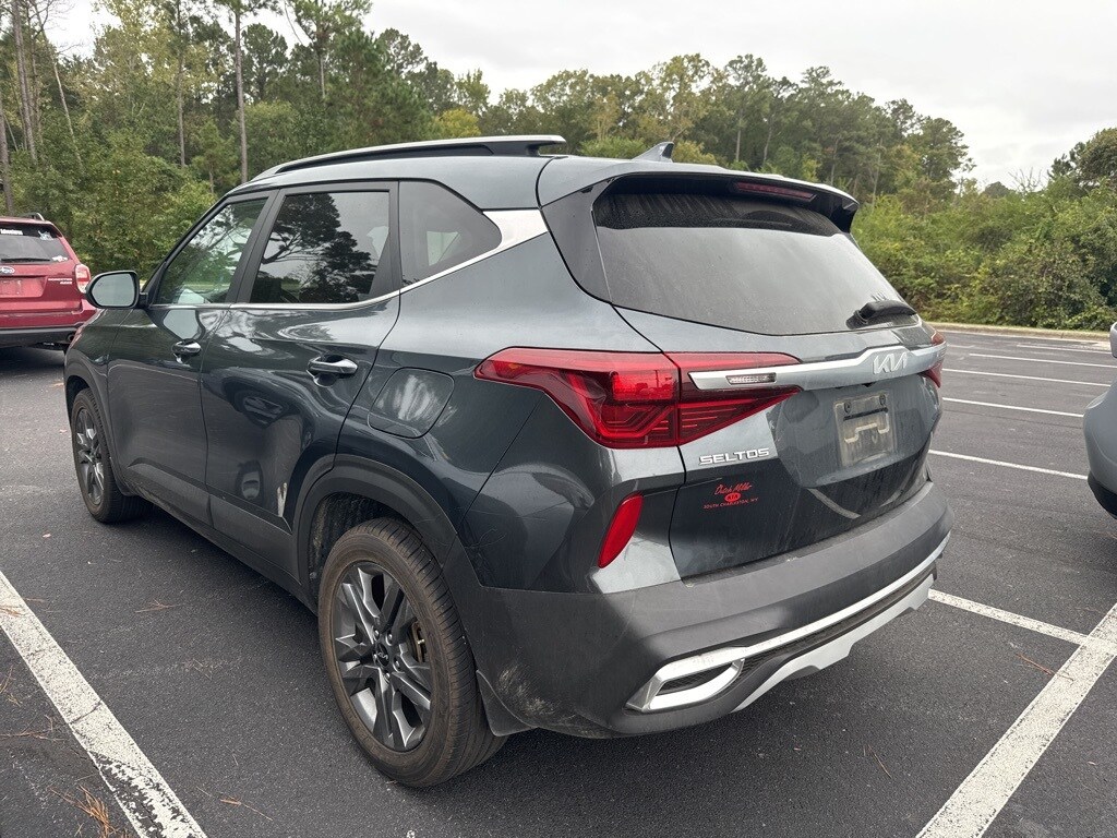 2023 Kia Seltos S Nightfall Edition photo 2