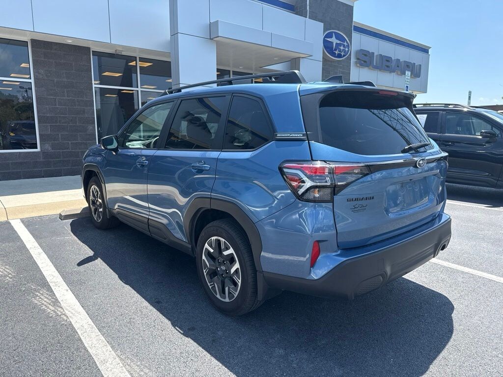 Used 2025 Subaru Forester Premium SUV