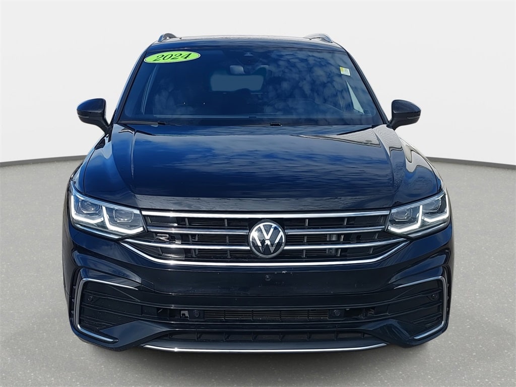 Used 2024 Volkswagen Tiguan SEL R-LINE with VIN 3VV4B7AX8RM037972 for sale in Jacksonville, NC
