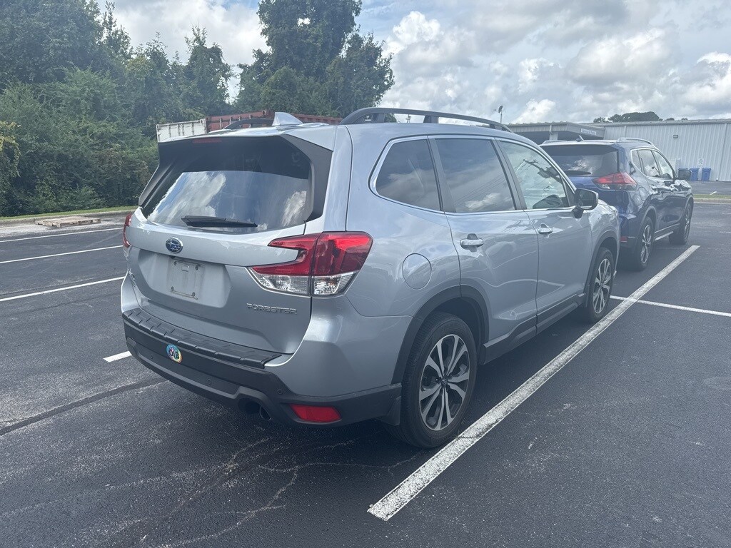 2023 Subaru Forester Limited photo 4