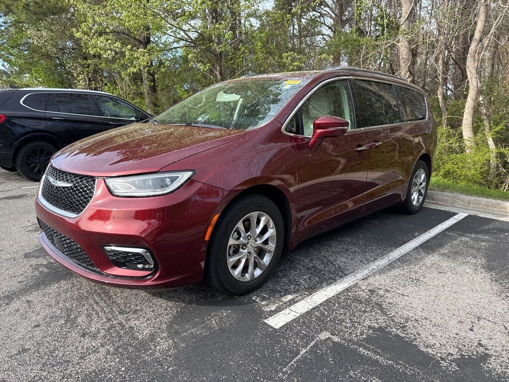 Used 2021 Chrysler Pacifica Touring L Minivan/Van