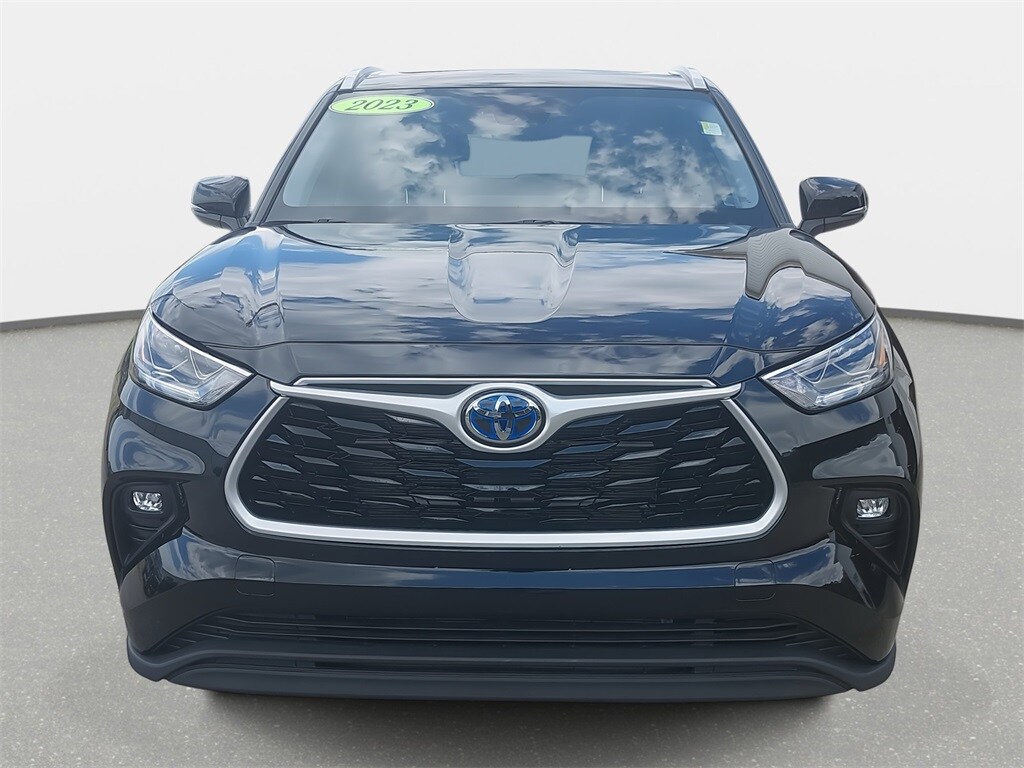 Used 2023 Toyota Highlander Bronze Edition with VIN 5TDABRCH5PS602789 for sale in Jacksonville, NC