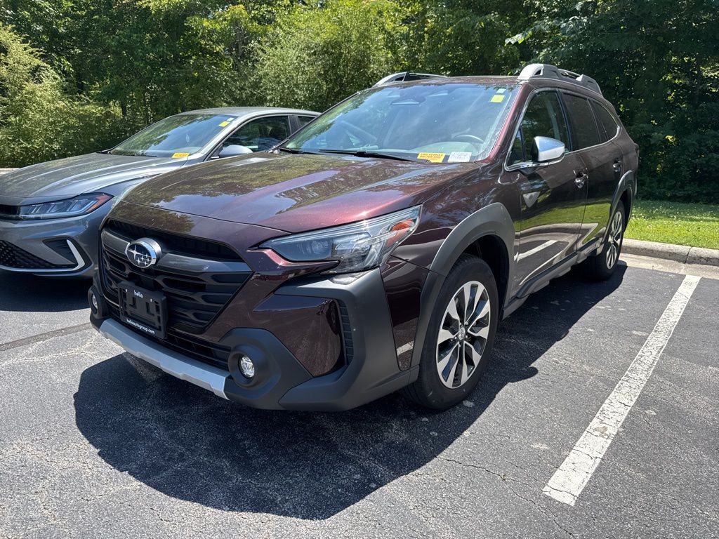 2025 Subaru Outback Touring's photo