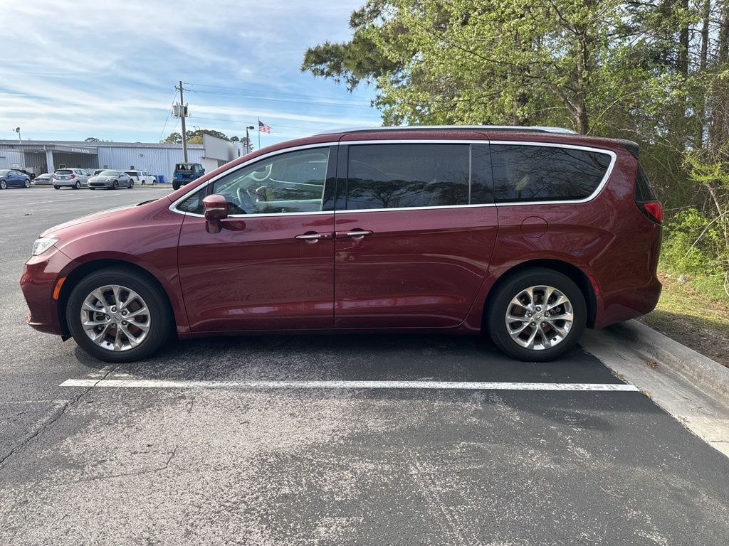 Used 2021 Chrysler Pacifica Touring L Minivan/Van