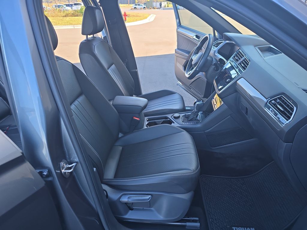 2023 Volkswagen Tiguan SE R-LINE BLACK - Photo 19