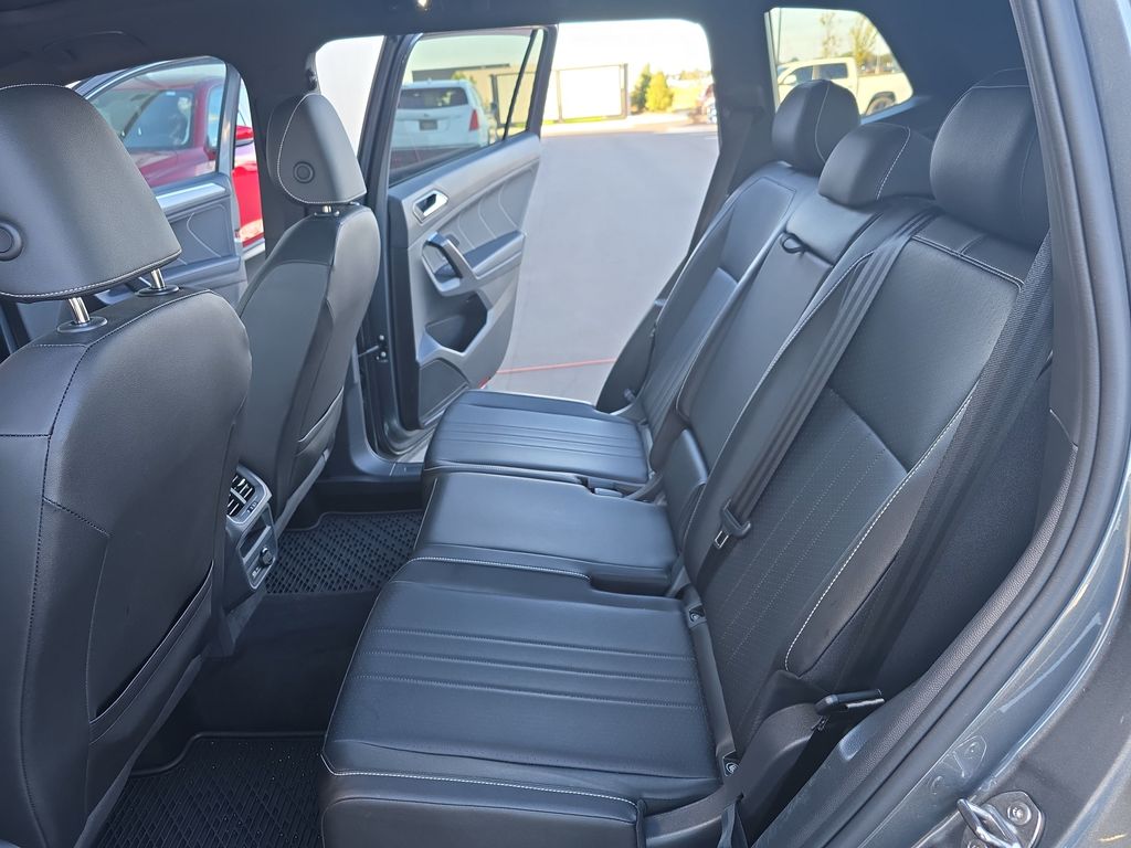 2023 Volkswagen Tiguan SE R-LINE BLACK - Photo 17