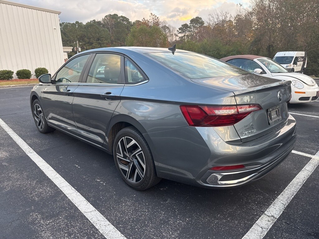 2022 Volkswagen Jetta 1.5T SEL photo 3