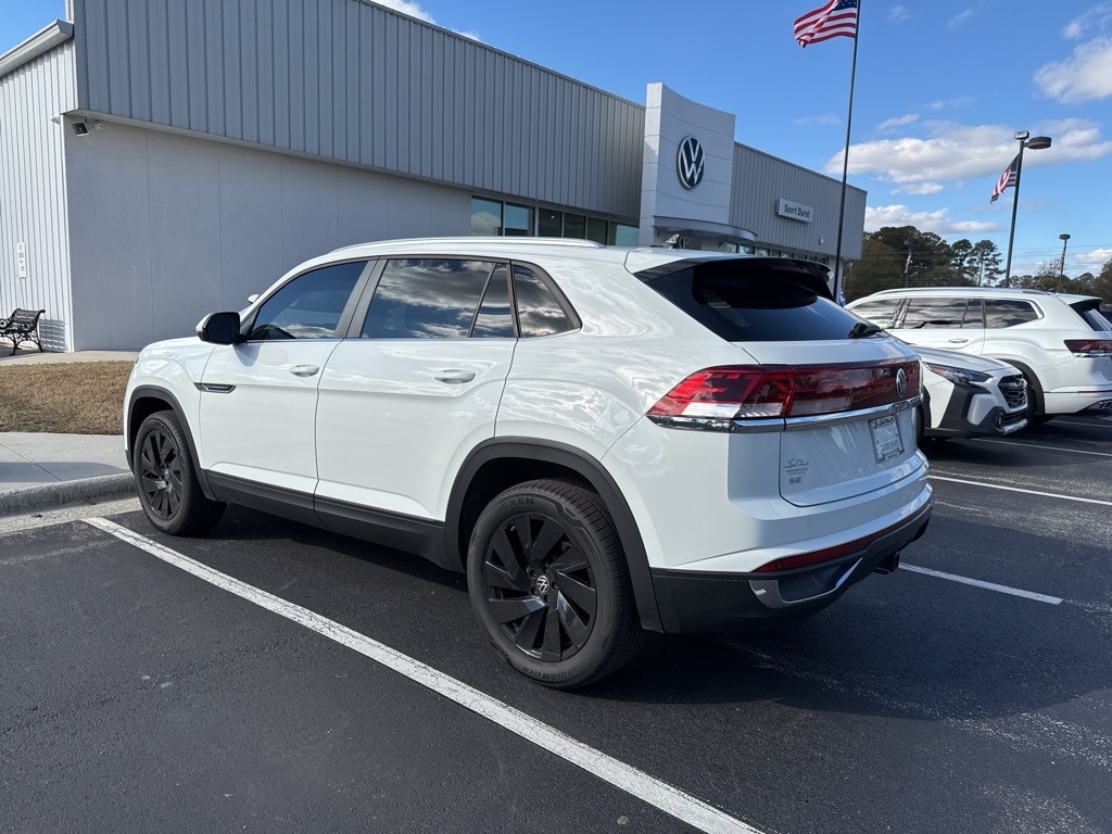 Used 2025 Volkswagen Atlas Cross Sport 2.0T SE w/Technology SUV