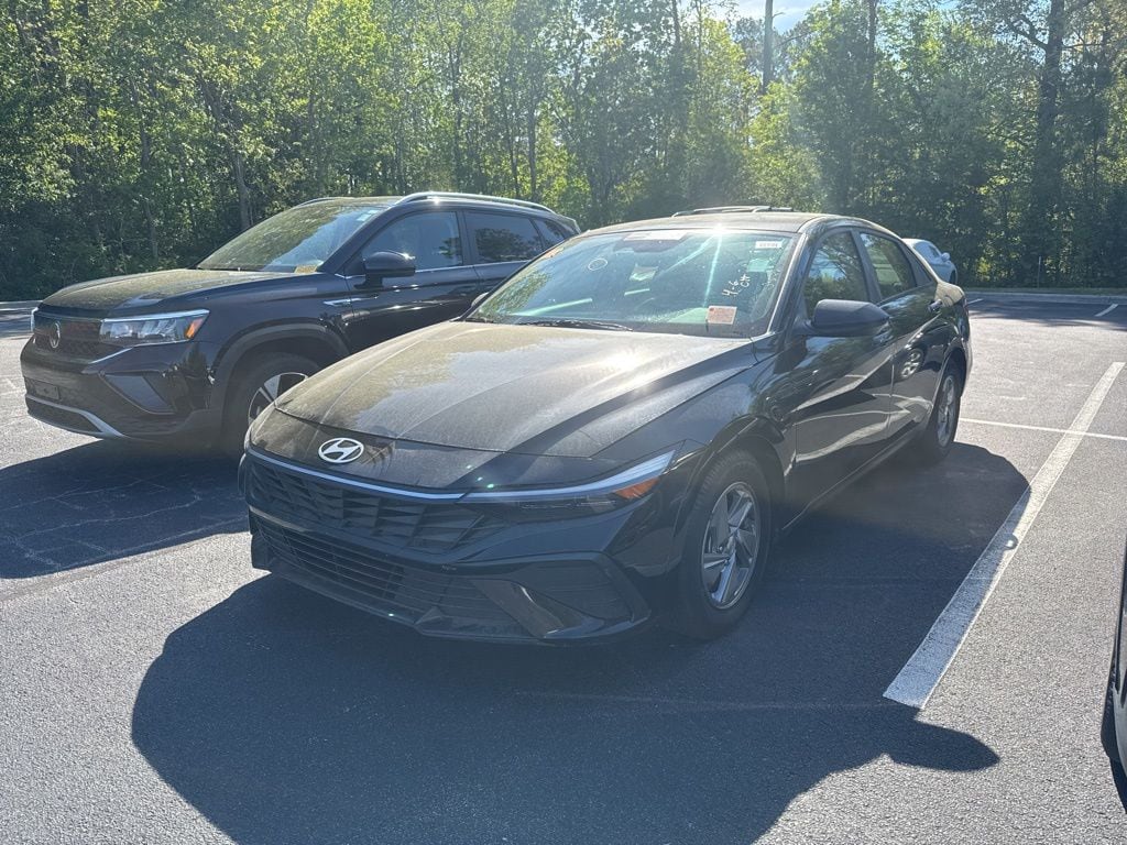 2024 Hyundai Elantra SE