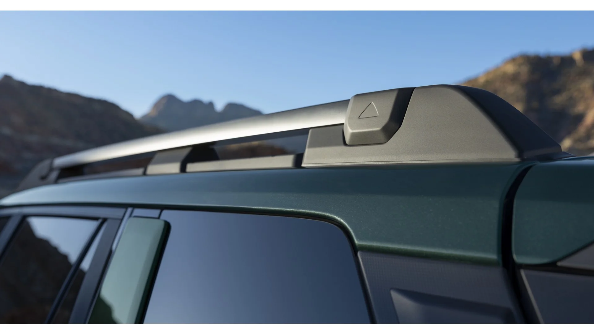 2026 Subaru Outback exterior with standard raised roof rails — Sport Durst Subaru serving New Bern NC