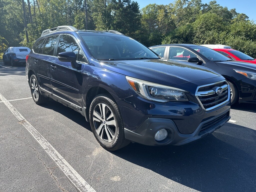 2018 Subaru Outback 2.5i Limited photo 2