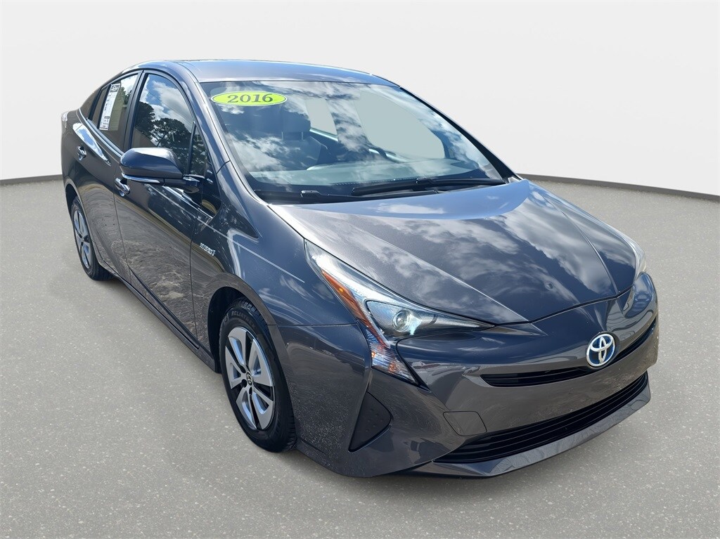 2016 Toyota Prius Two Eco Three Four Touring photo 3