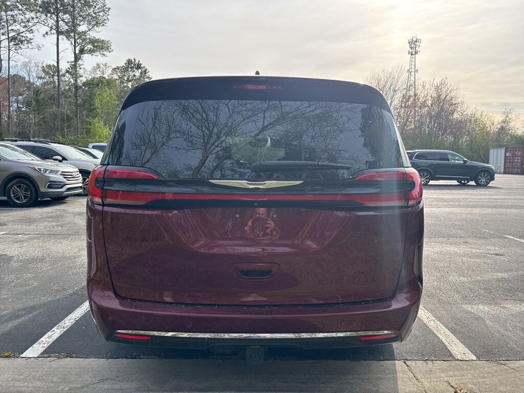 Used 2021 Chrysler Pacifica Touring L Minivan/Van