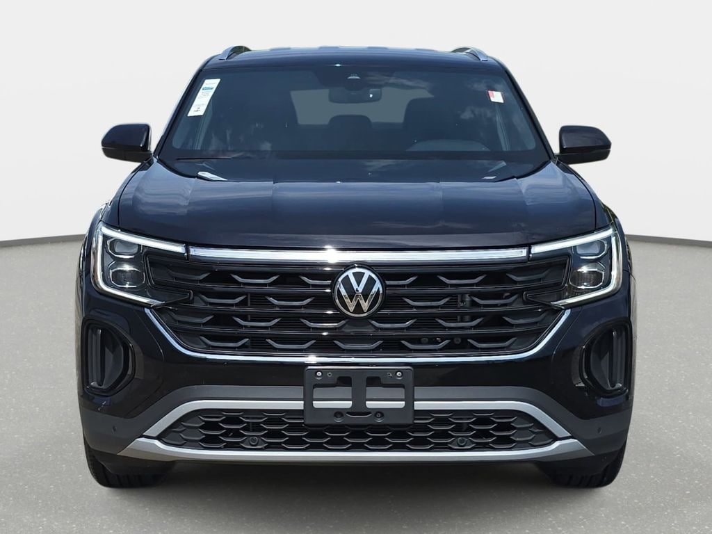 Used 2025 Volkswagen Atlas Cross Sport 2.0T SE w/Technology SUV