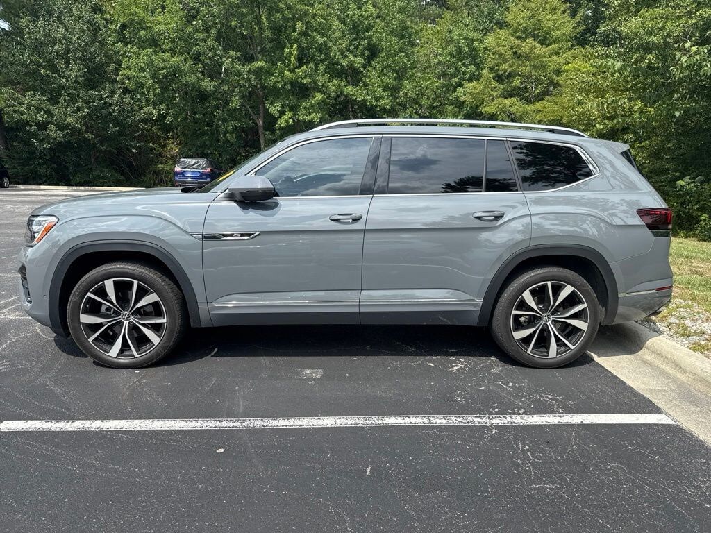 Used 2025 Volkswagen Atlas 2.0T SEL Premium R-Line SUV
