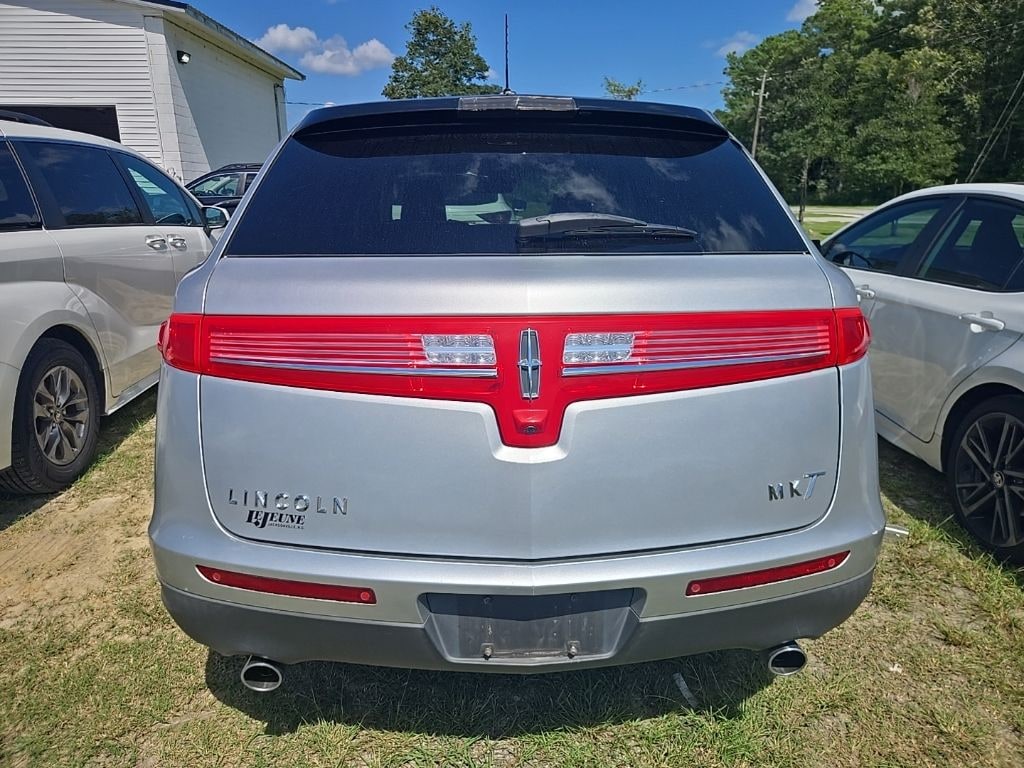 Used 2010 Lincoln MKT Base SUV